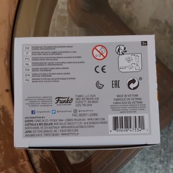 Funko Special Edition Adam Warlock Figure - Yellow and Black - Picture 7 of 7